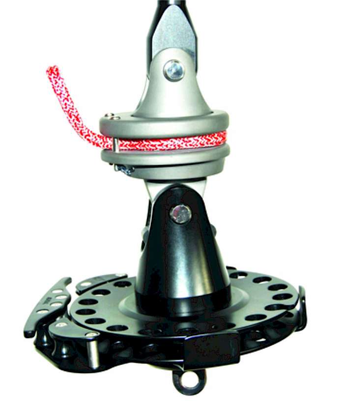 Admiral: Gennaker furler for boat length 21-29m, luff tape 10-12mm, workking load 7800Kg